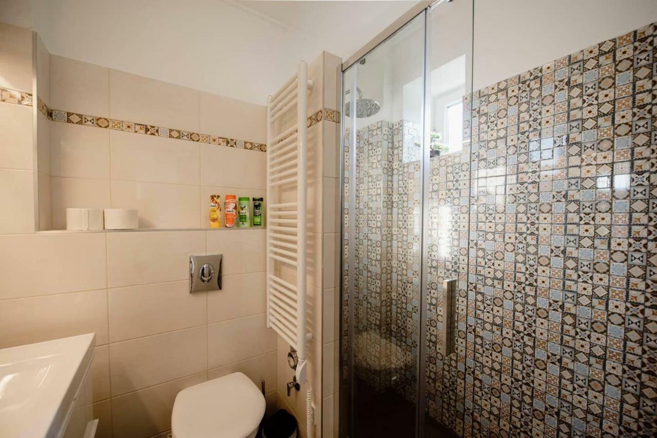 Viola Family Apartman Free Parking Pécs Exterior foto